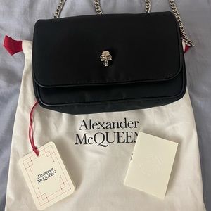 Alexander MCQueen nylon shoulder purse in black